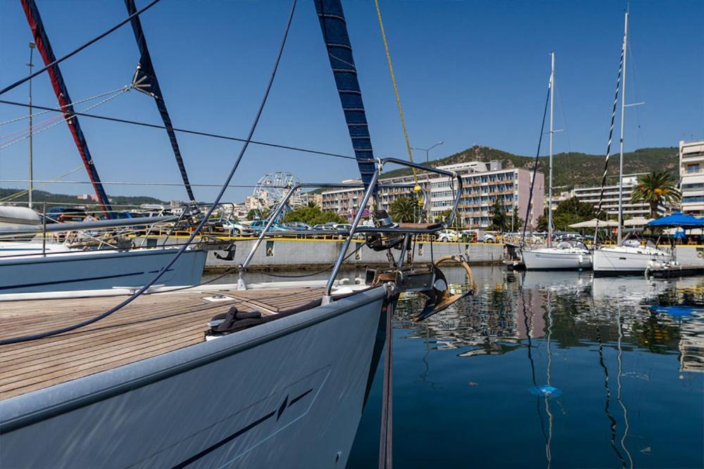 Botel Yacht Pipit *