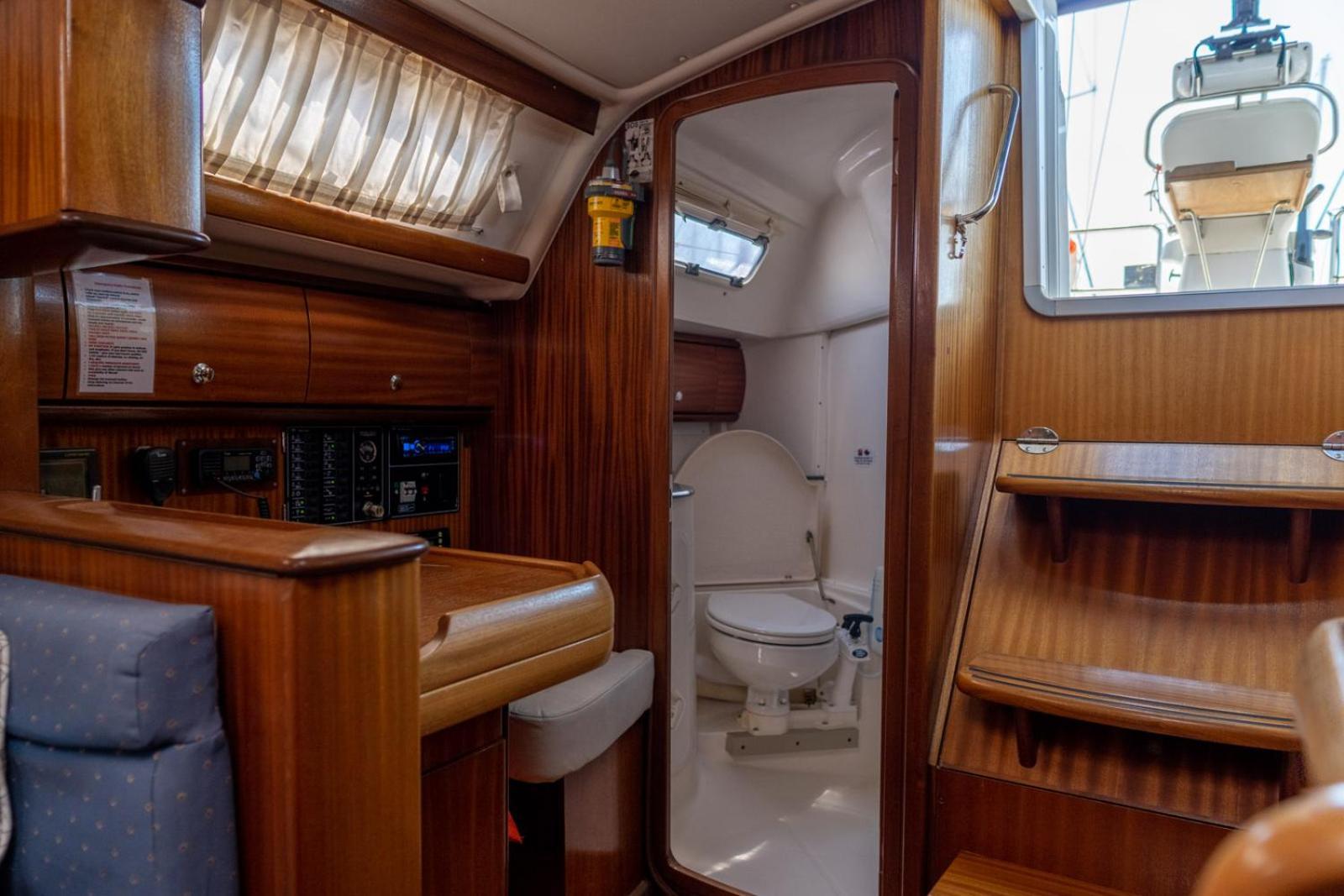 Botel Yacht Pipit *